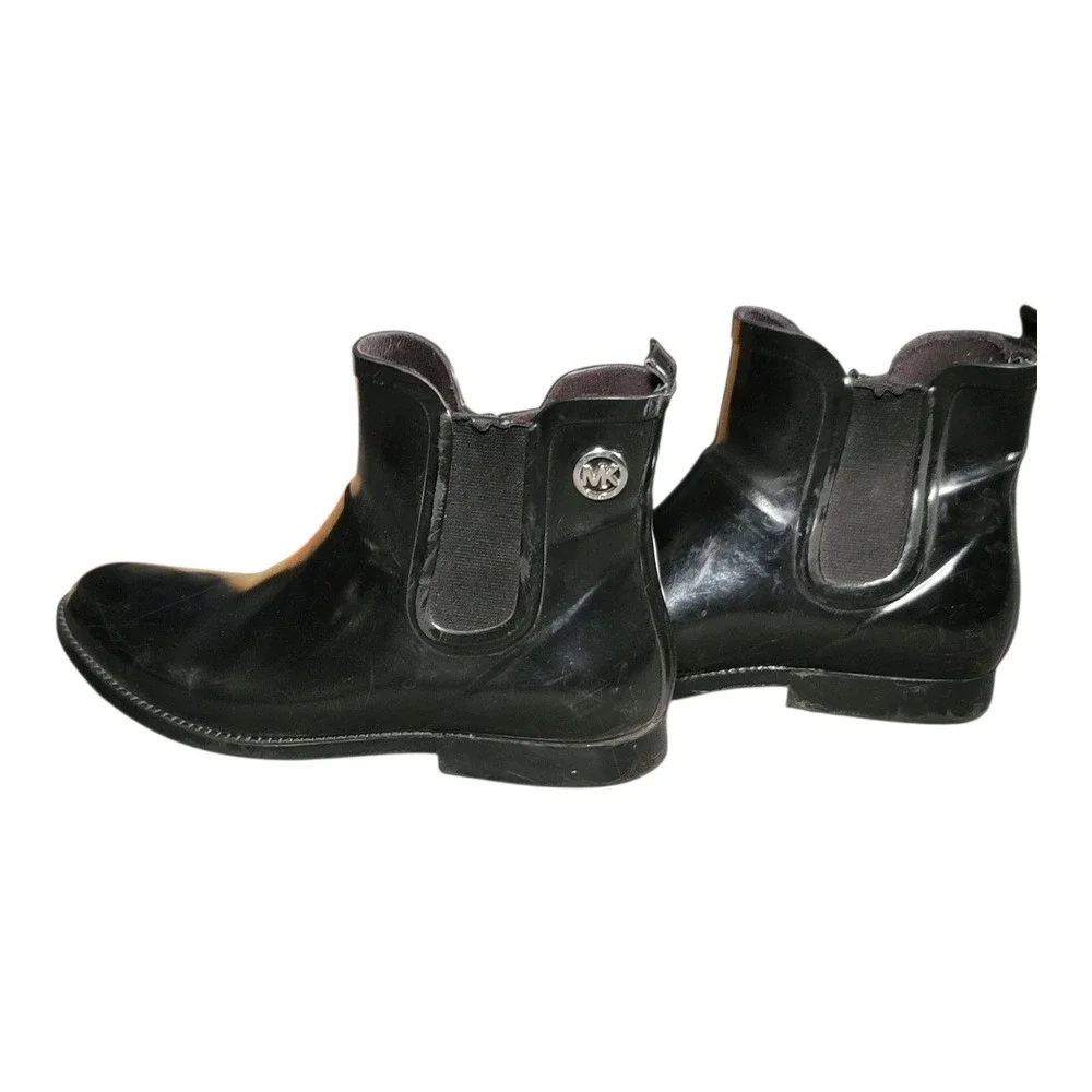 Michael Kors Chelsea‎ Black Rubber Pull-On Chic Ankle Booties Fall Winter Style
